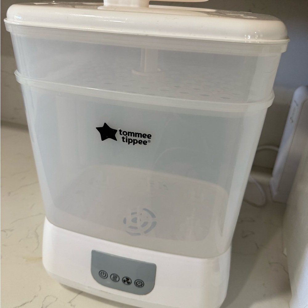 Tommee Tippee Steridryer Electric Steam Sterilizer and Dryer, White, for Baby